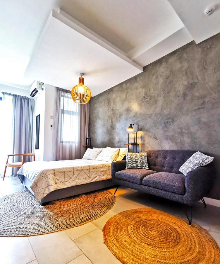 Avya'S Studio 113 At Ebene Square, Ebene Quatre Bornes Luaran gambar