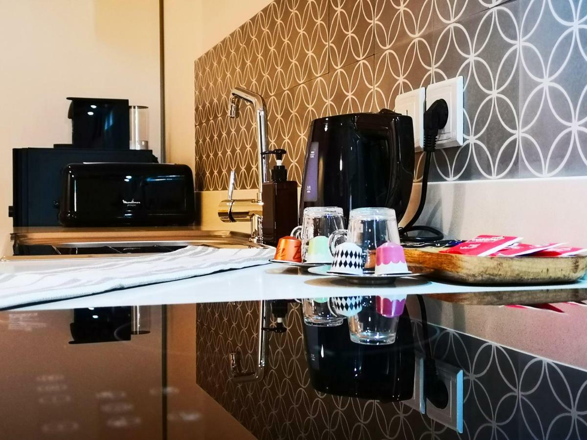 Avya'S Studio 113 At Ebene Square, Ebene Quatre Bornes Luaran gambar